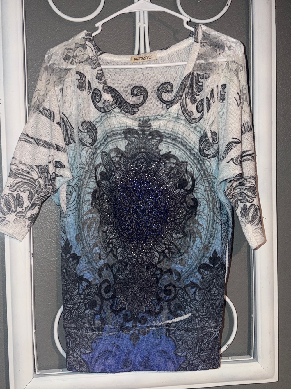 Arden B Blue Ombre Lace-Print Short Sleeve Top